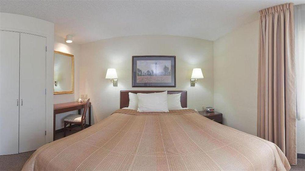 Warrenville Sonesta Simply Suites Chicago Naperville מראה חיצוני תמונה